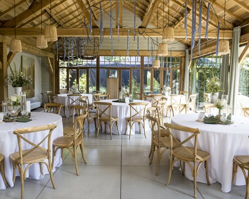 Anthony & Kelly – een stijlvol zomers huwelijk bij Hof Ter Rode Poorte Anthony & Kelly – een stijlvol zomers huwelijk bij Hof Ter Rode Poorte