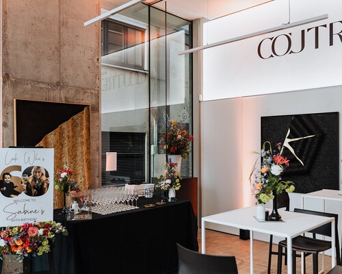 Receptie bij Coutre Mam – Kleurrijke kunst en feestelijke vibes